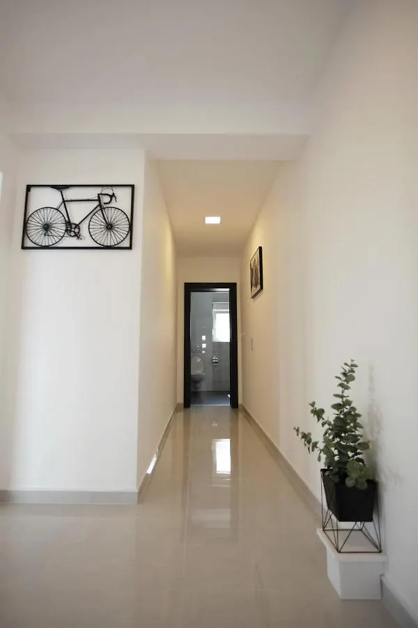 Apartmani Ive 特罗吉尔 克罗地亚