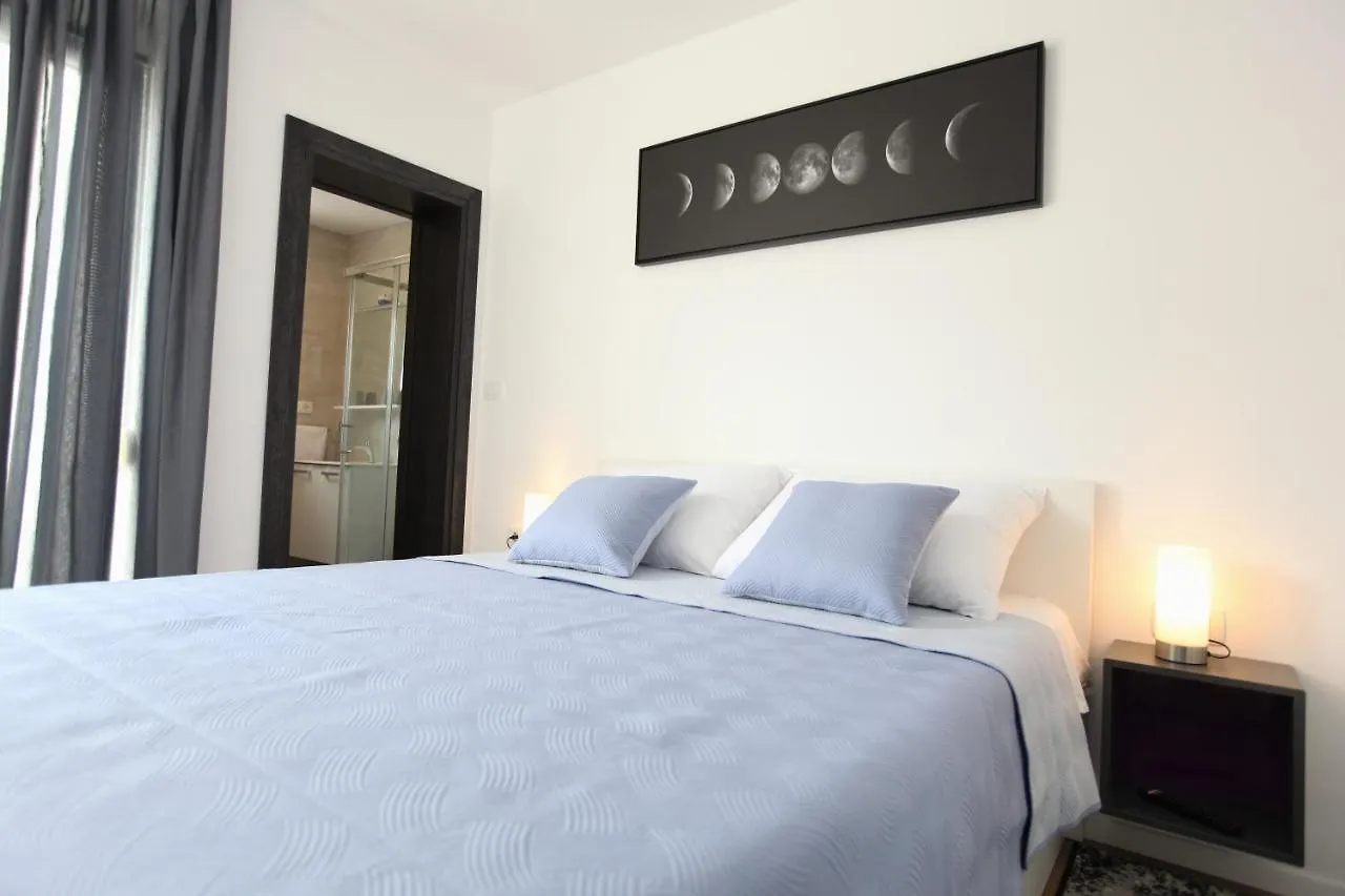 Apartmani Ive 特罗吉尔 公寓
